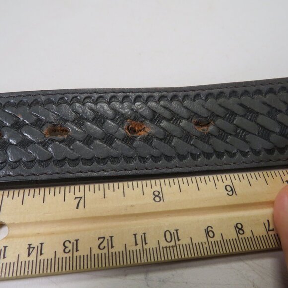 VTG Wrangler Gray Leather Belt with woven detail &metal tips tooled size 36 - Picture 9 of 10